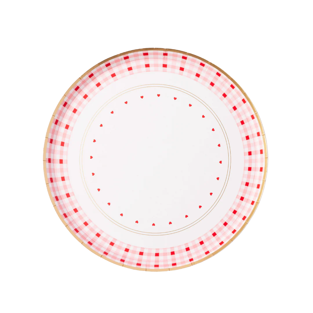 Platos postre con detalles de corazón