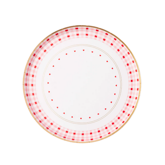 Platos postre con detalles de corazón